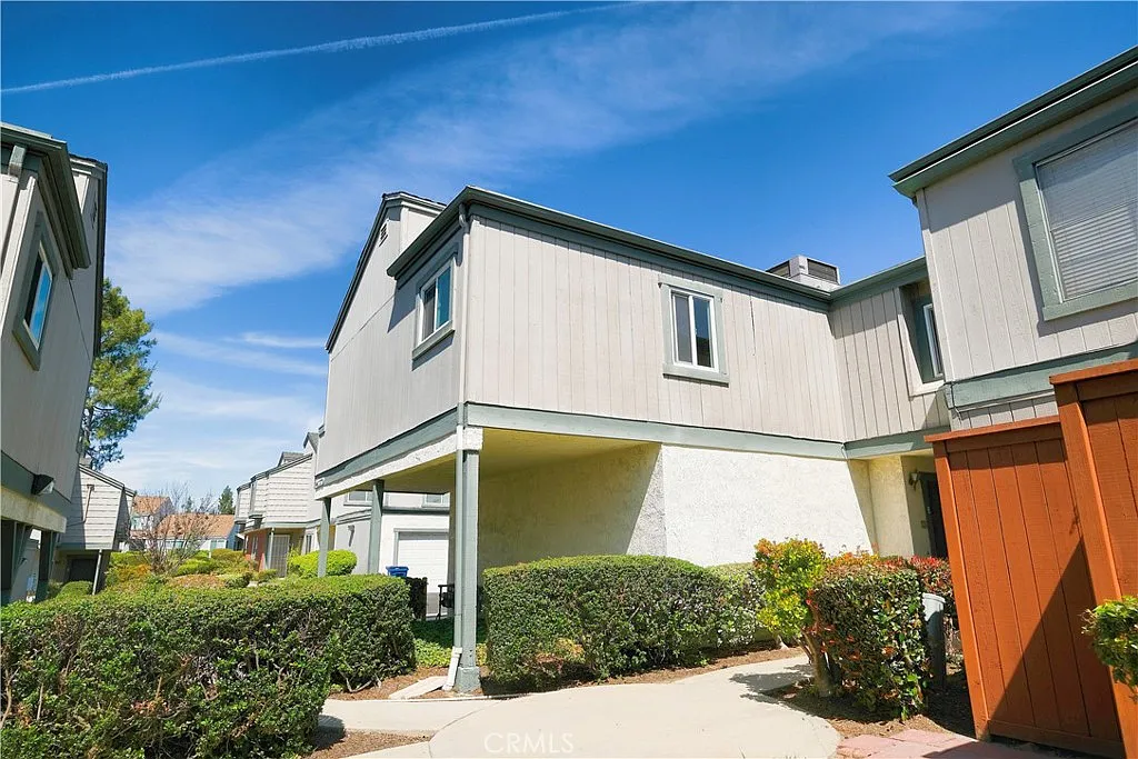 Building Photo - 23650 Monument Canyon Dr #E