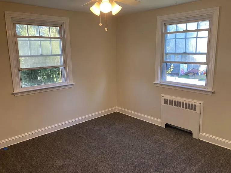 125 Rose Dr — Photo 9