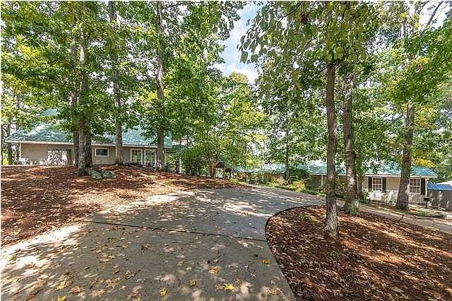 1st image of 96 Olona Dr