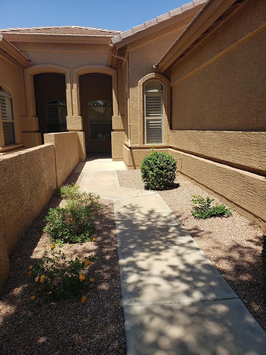 Building Photo - 9610 E Nacoma Dr