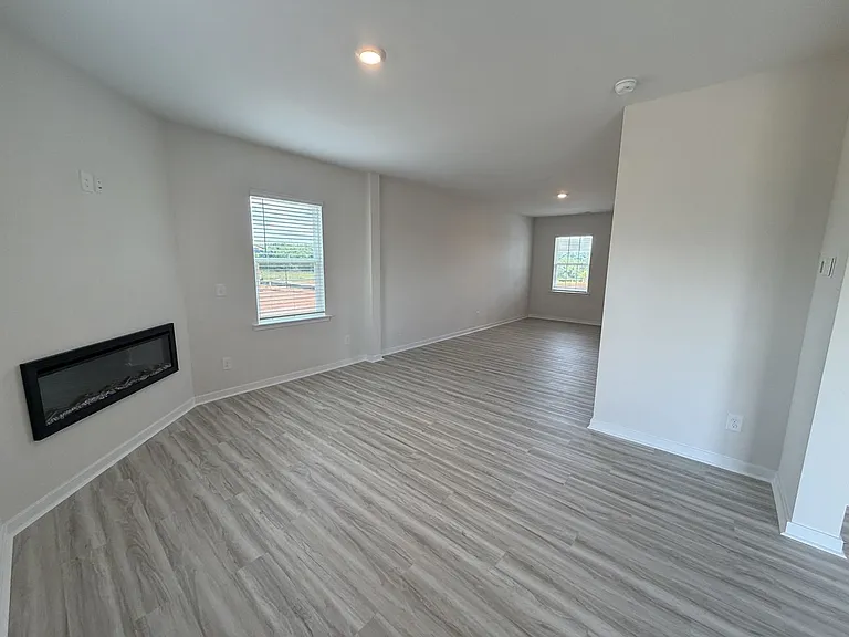 270 Mary Locke Way — Photo 3