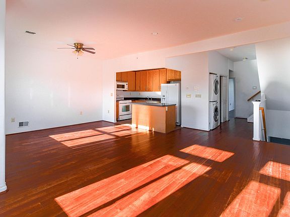 3rd image of 7201 Catamaran Way #B