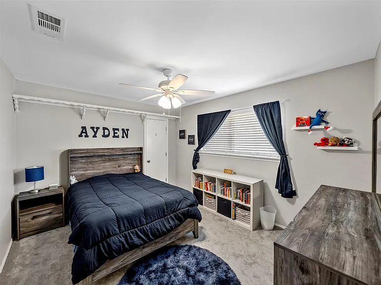 709 Thoreau Ln — Photo 22
