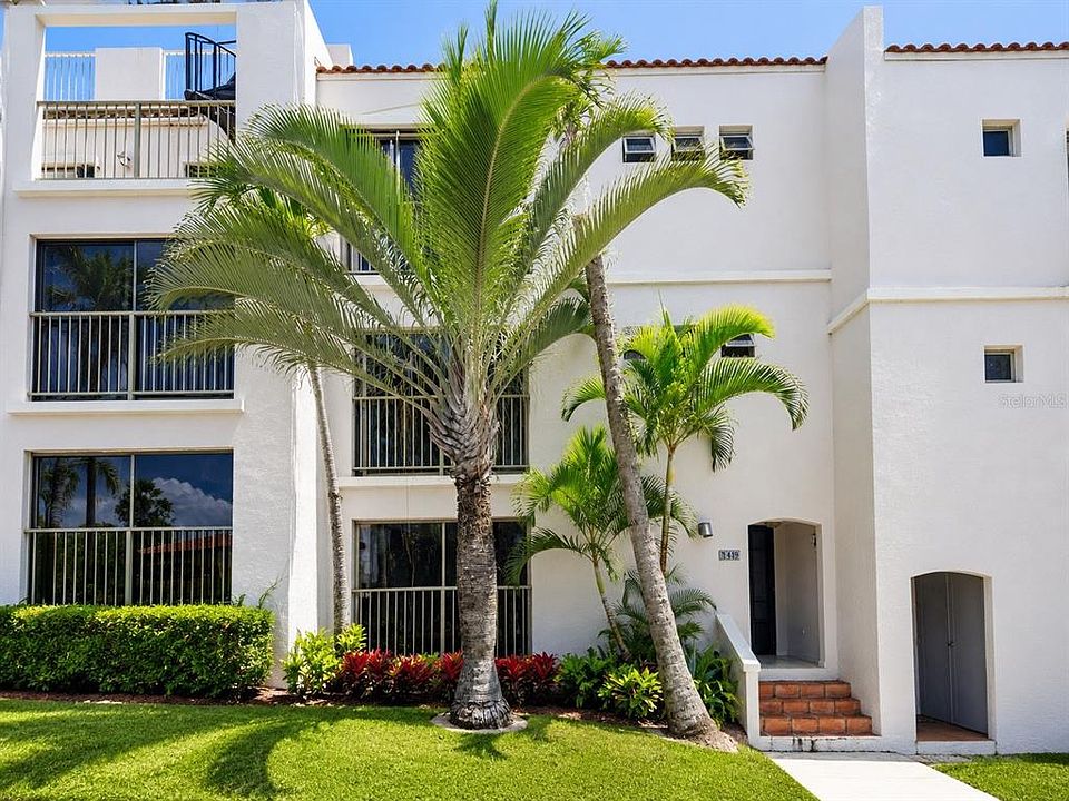 1st image of 149 Haciendas De Palmas