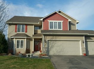 690 Riesgraf Rd, Carver, MN 55315