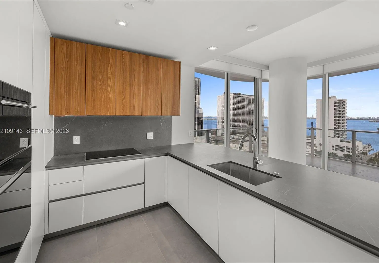 Casa Bella Residences — Photo 3