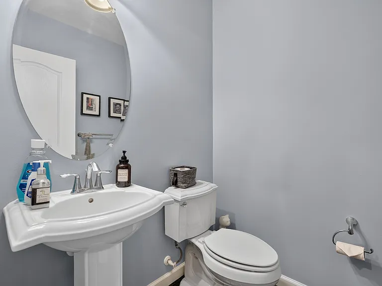 809 Fair Winds Way — Photo 24
