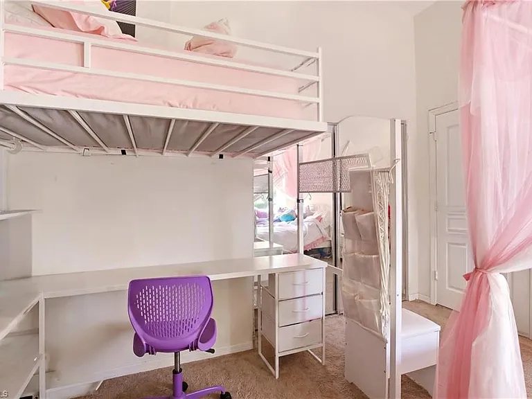 505 Windsor Sq #201 — Photo 36