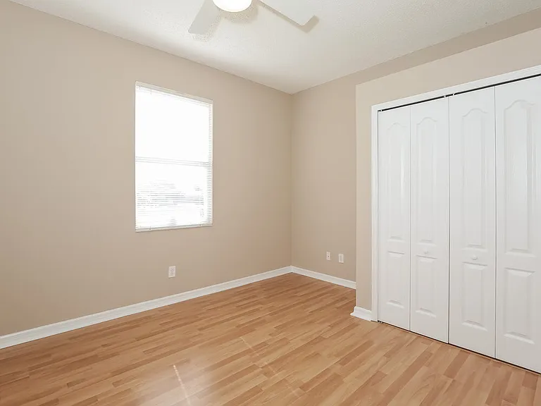 18233 Brookpark Dr — Photo 10