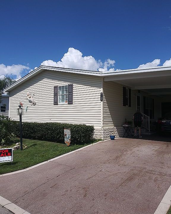 1st image of 34607 Eagles Peak Pl