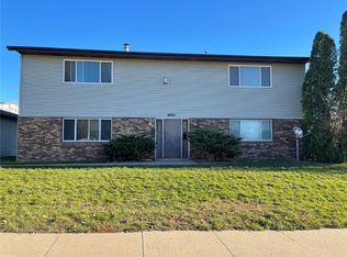 4002 Westover Rd SE, Cedar Rapids, IA 52403