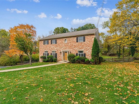 2nd image of 611 Greenspring Dr