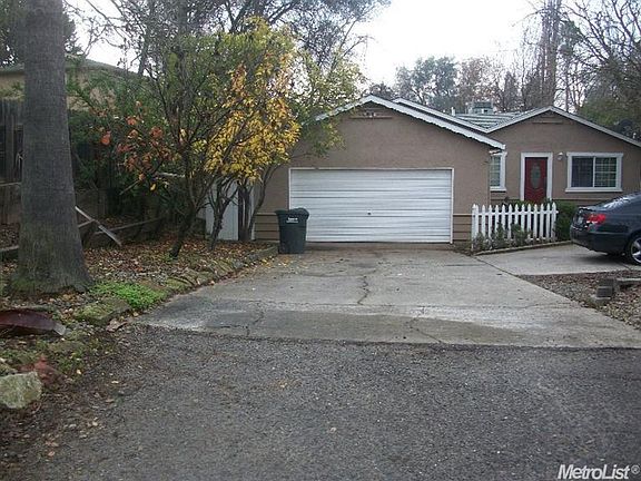 3rd image of 8284 Sunset Ave