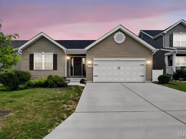 134 Liberty Valley Dr, Foristell, MO 63348