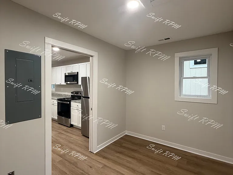 1036 Oakland Ave #1 — Photo 8