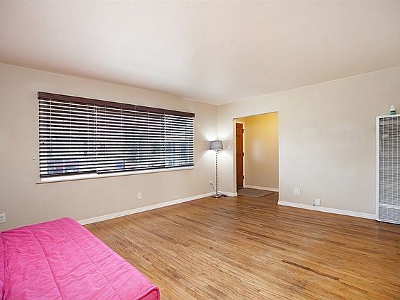 4th image of 5145 Lyle Dr