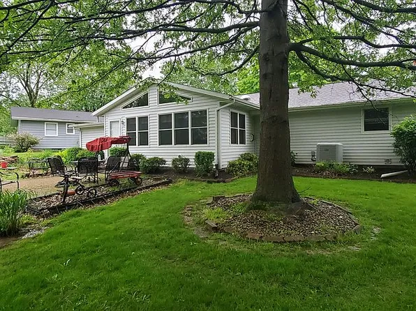 315 Young Dr, Lodi, OH 44254