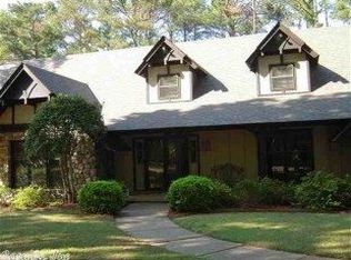 31 Club Manor Dr, Maumelle, AR 72113