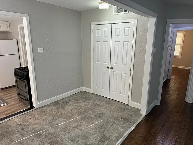 3827 Colcord Ave — Photo 4