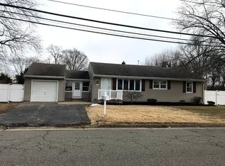 600 Seneca Ave, Middlesex, NJ 08846
