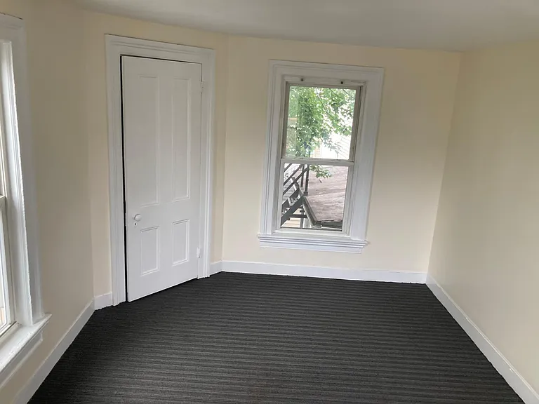 618 Madison Ave #8 — Photo 3