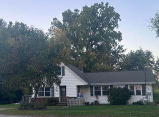 1597 Oakridge Rd, Neenah, WI 54956