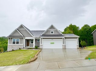 5940 Valley Point Dr SE, Caledonia, MI 49316