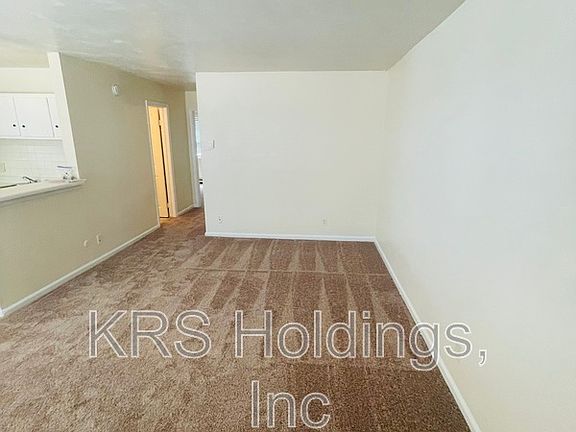 2nd image of 938 W Ocean View Ave #14