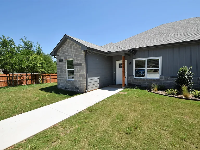 3613 Mandy Dr — Photo 17