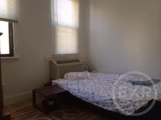 Rented by EXR | media 76