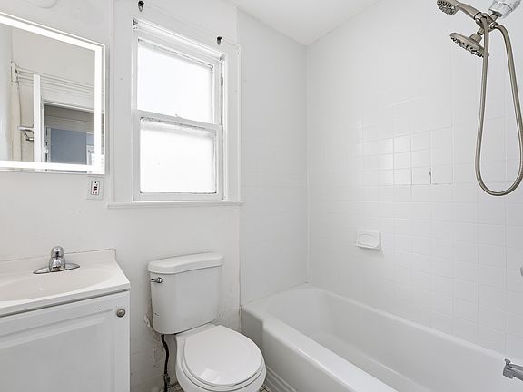 4th image of 102 Highland Ave Floor 2
