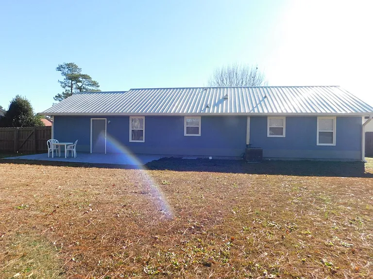 605 Hayden Ct — Photo 31
