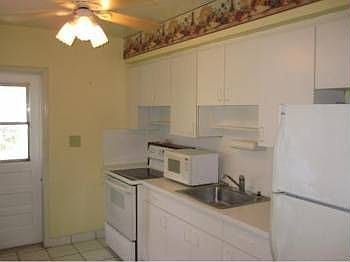 4th image of 229 Hibiscus Ave
