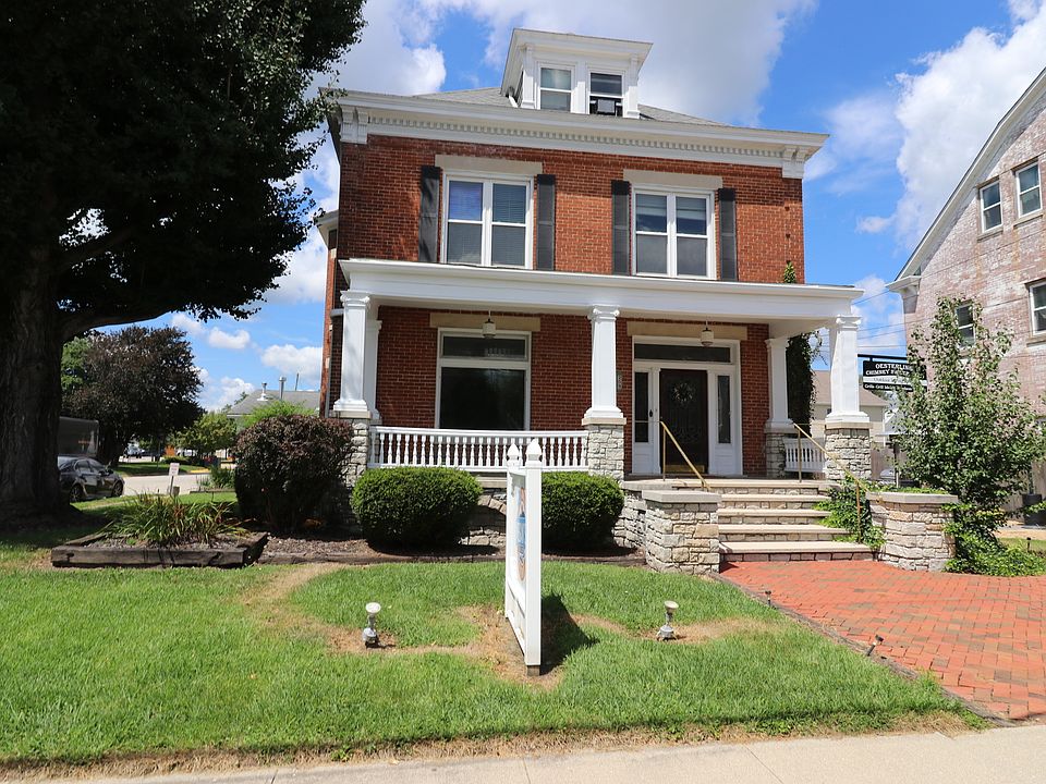 1st image of 209 N Walnut St