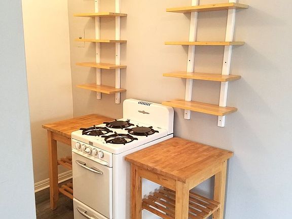 4th image of 354 W Elk Ave APT D