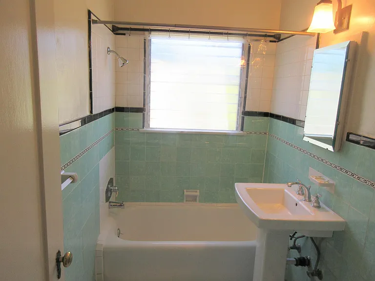6022 W 8th St #5 — Photo 17