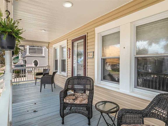 3rd image of 49 Sunset Pl