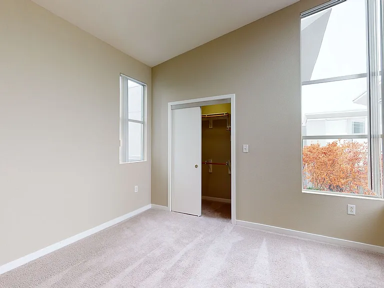 5540 Doyle St — Photo 28