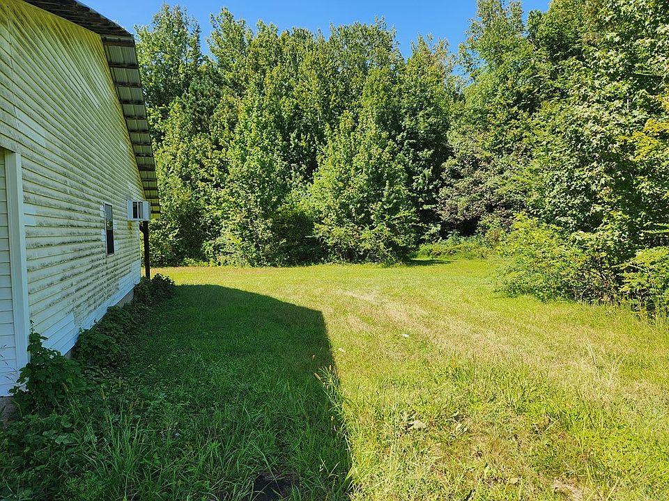 2nd image of 225 Westport Rd