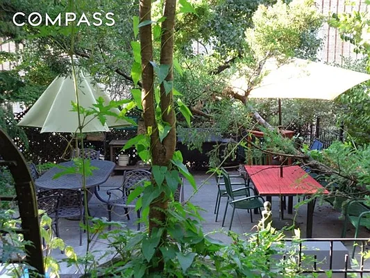 Rented by Owner | media 31