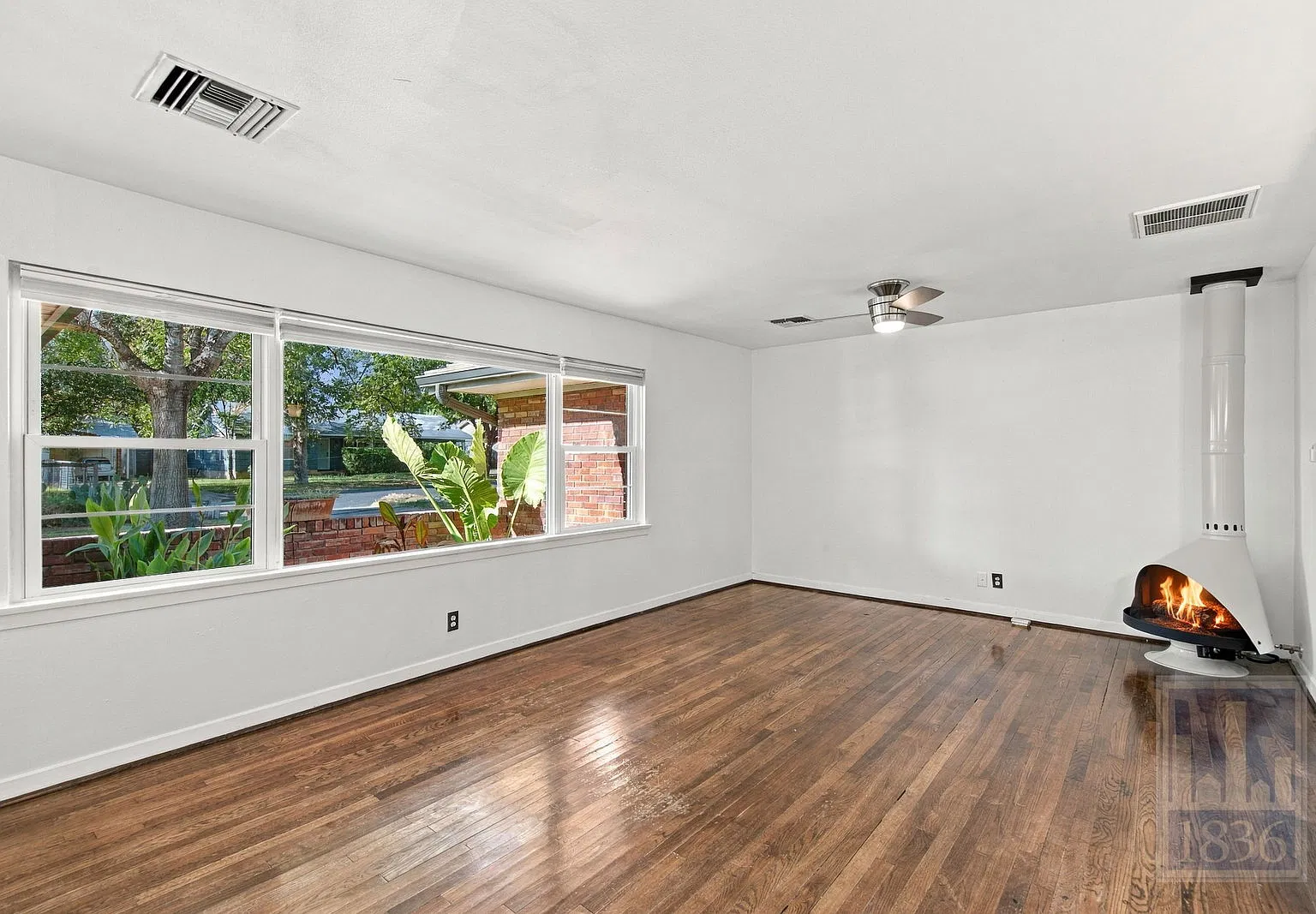 3 bed, 1.0 bath, 1257 sqft, $2,000 — Photo 4