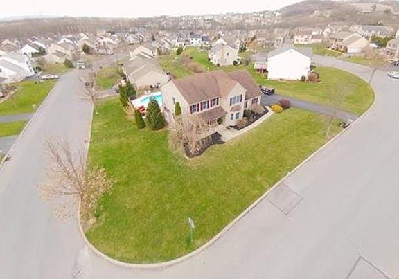 4th image of 2922 Mallard Ct