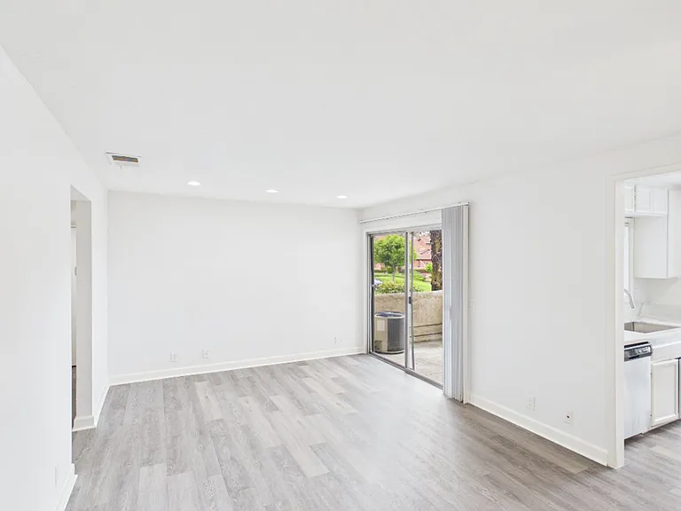 237 Diamond Way #102 — Photo 25