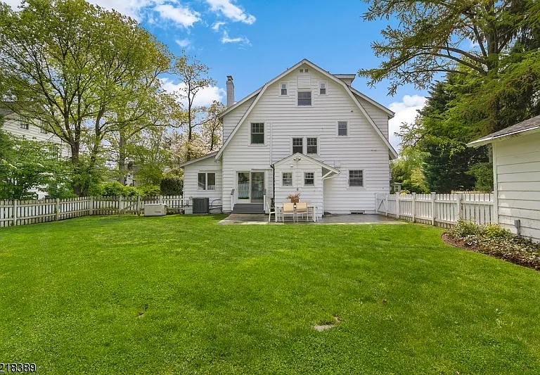 11 Pine Ter — Photo 22
