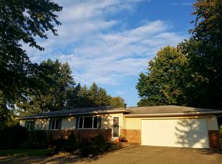 3937 Hedgerow Ln, Rochester, MI 48306