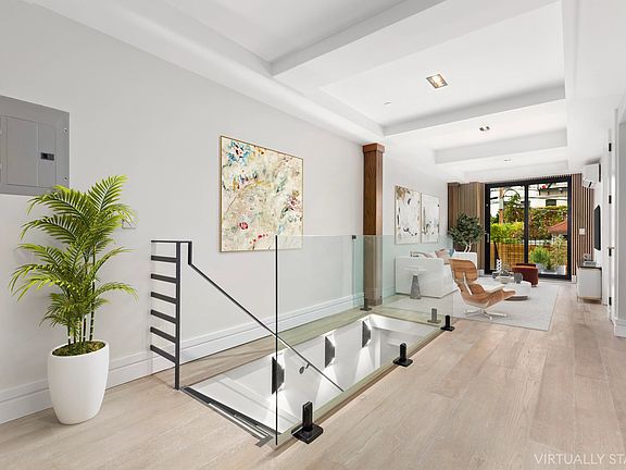 2nd image of 1015 President St #1R