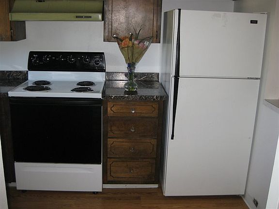 5th image of 795 Park St APT 26