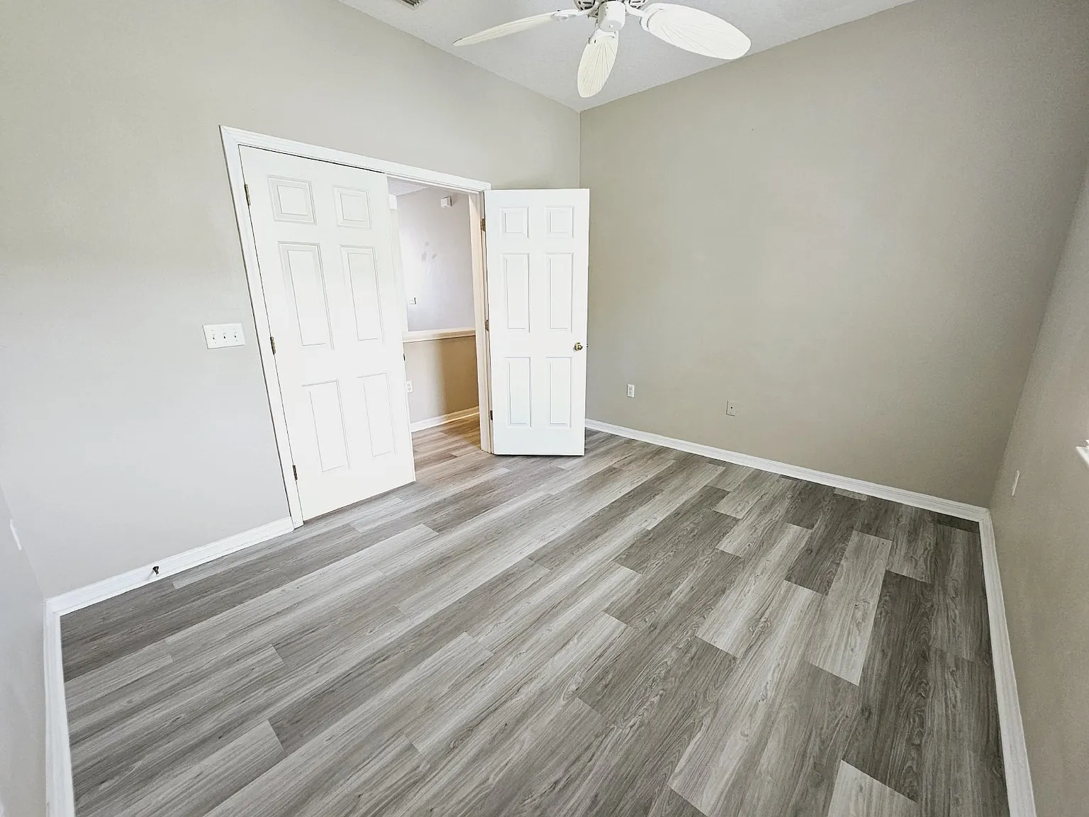 3 bed, 2.0 bath, 1562 sqft, $2,095 — Photo 4