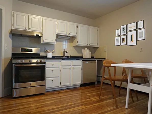250 River St #250, Waltham, MA 02453