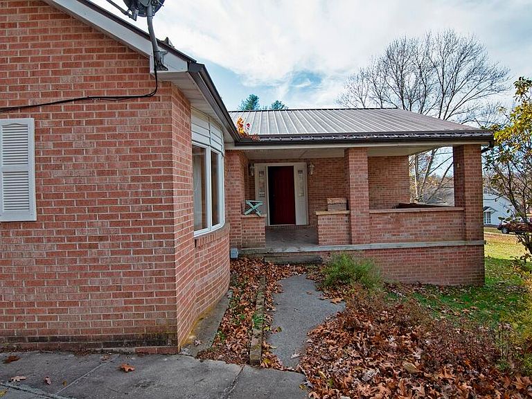 Listing photo 5